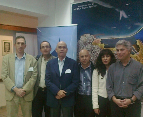 תמיר נוימן, אורלי זאבי, מנדי מוסקוביץ, אבי ברק, עו"ד עופר יוחננוף וליאור-אפלבאום 